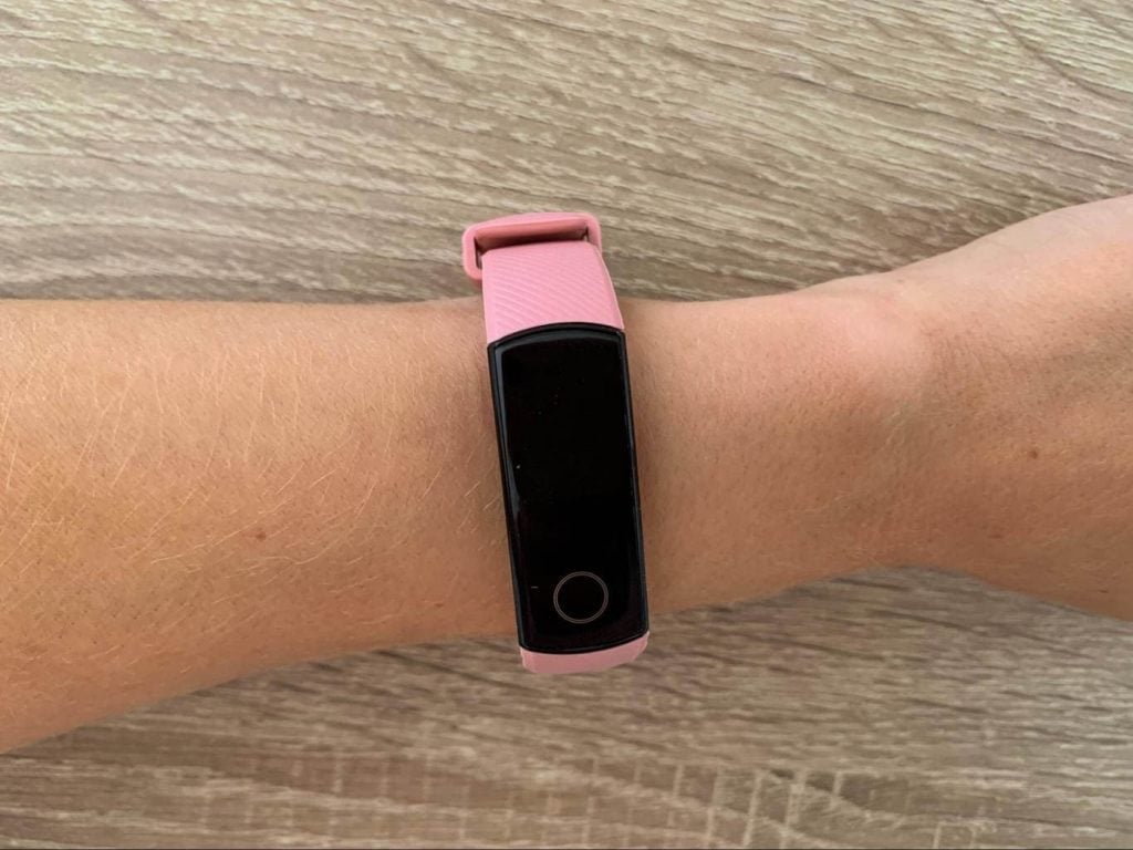 Bransoletka idealnie leży na ręce