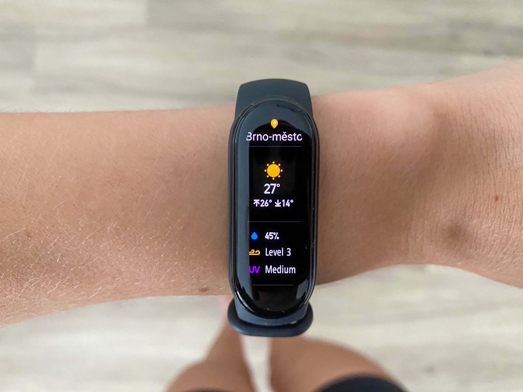 Przekątna wyświetlacza 1,56" – Xiaomi Mi Band 6