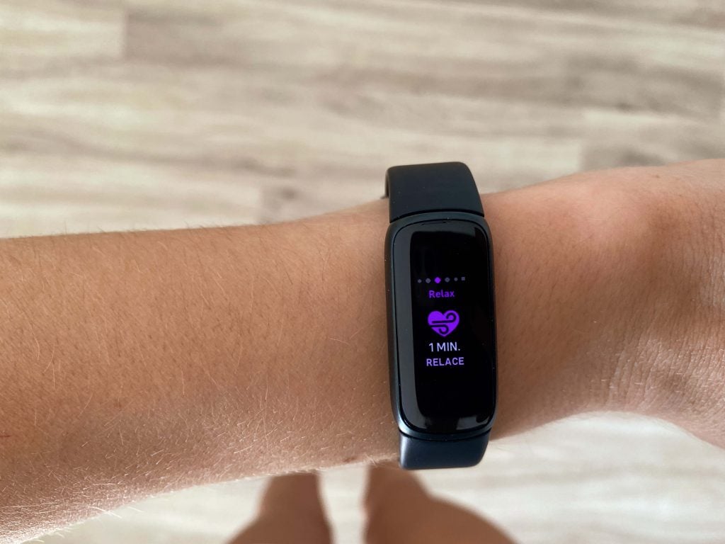 Bransoletka poprowadzi Cię przez ćwiczenie relaksacyjne