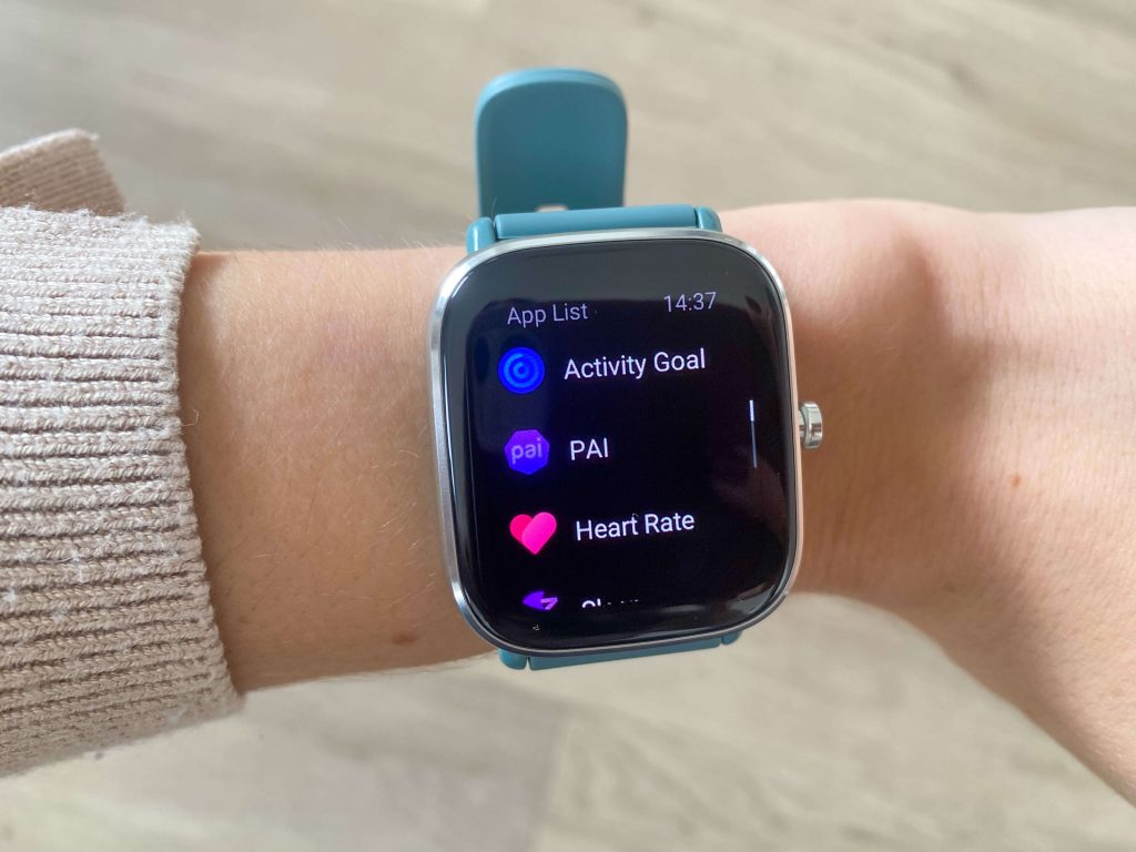 Menu główne jest łatwe w nawigacji