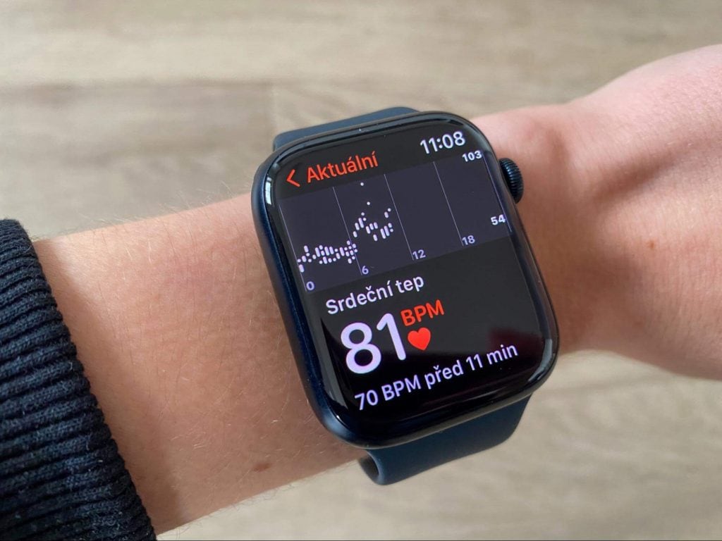 Urządzenie mierzy tętno w sposób ciągły