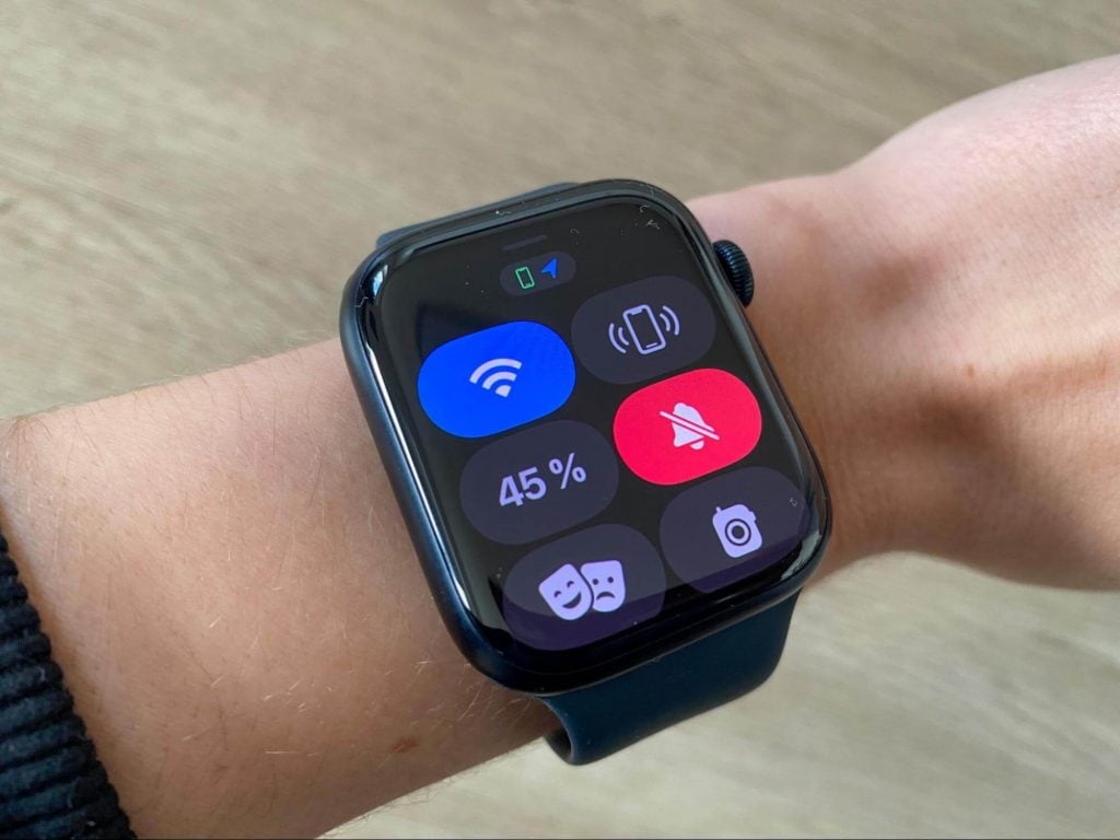 Zegarek może być połączony z Wi-Fi i komórkową transmisją danych