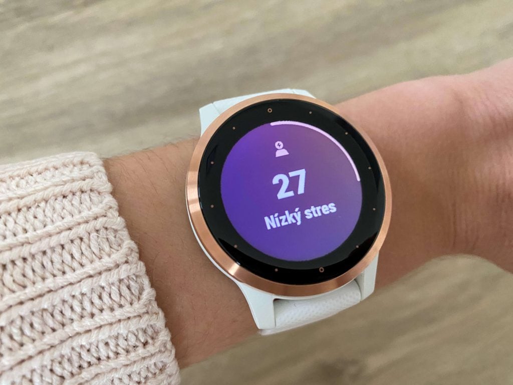 Informuje, kiedy jesteś zestresowana