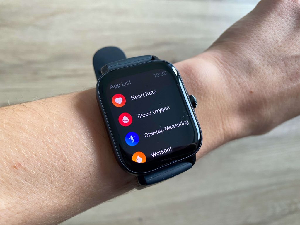 Menu główne jest przejrzyste