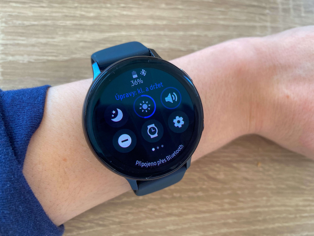 System operacyjny obsługuje język angielski