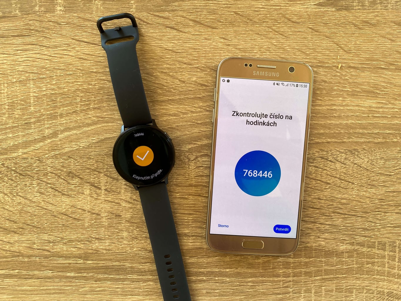 Proces parowania smartwatcha i telefonu