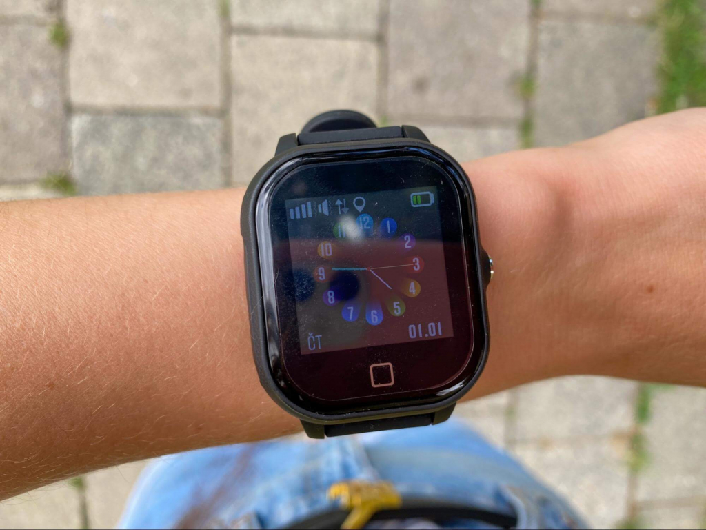 Wyświetlacz jest czytelny