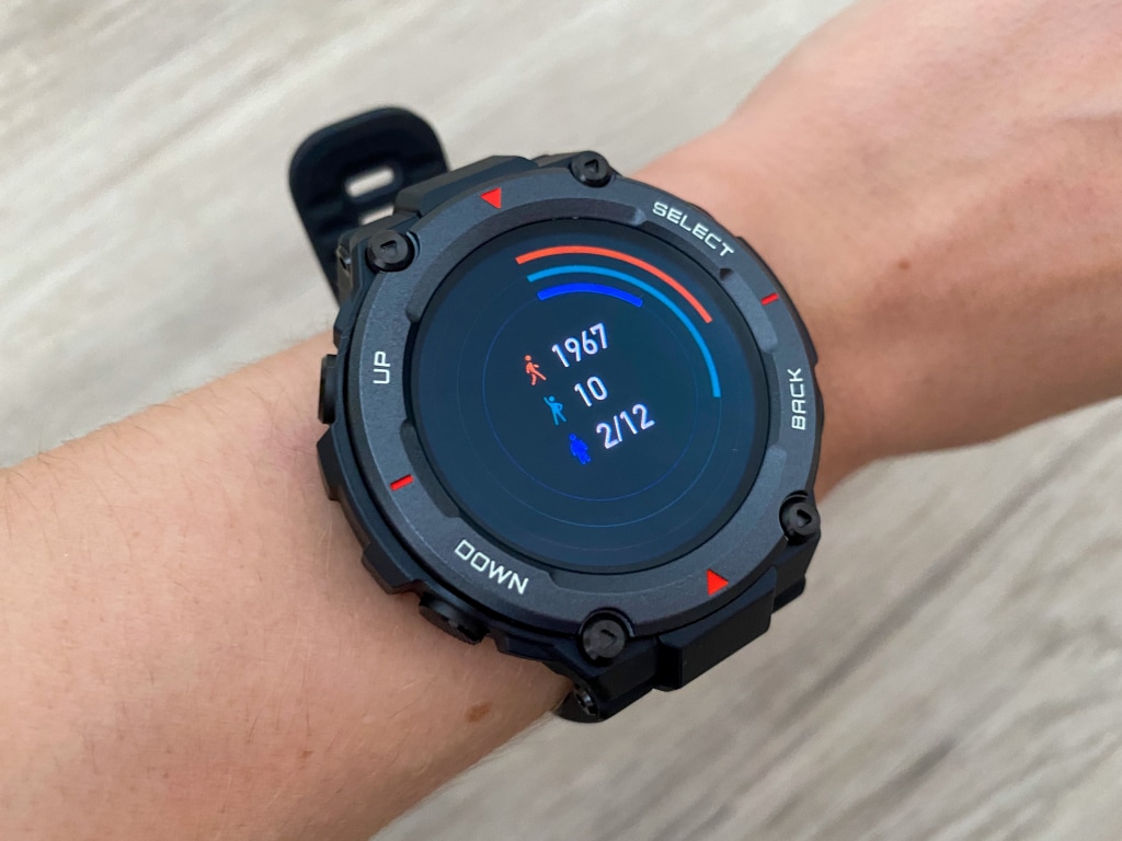 Zegarek mierzy liczbę przebytych kroków