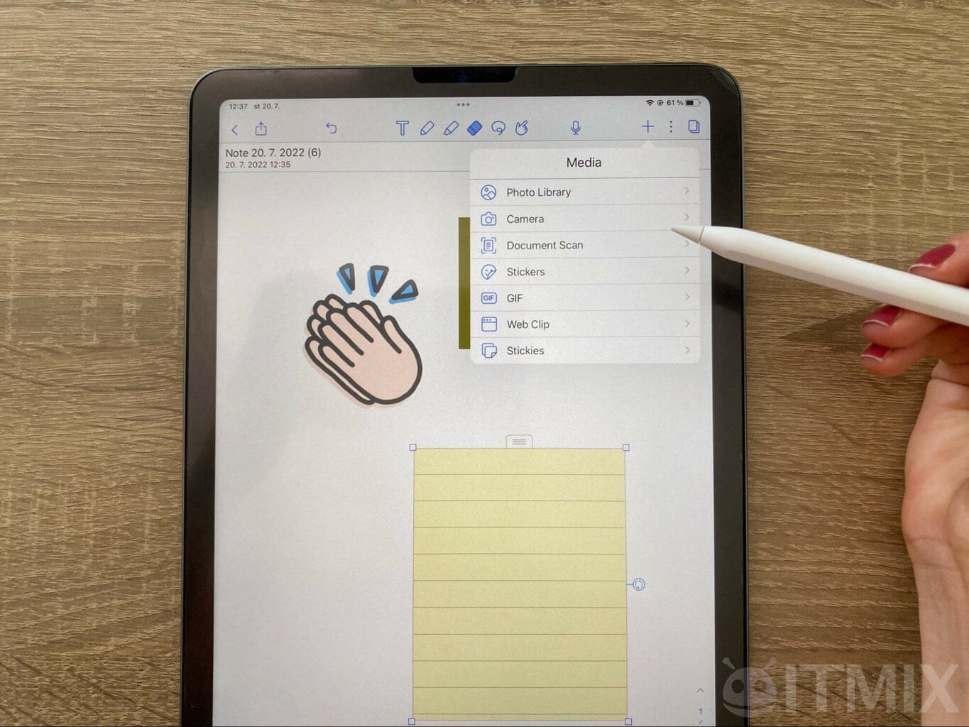 Zakres funkcji jest dość szeroki