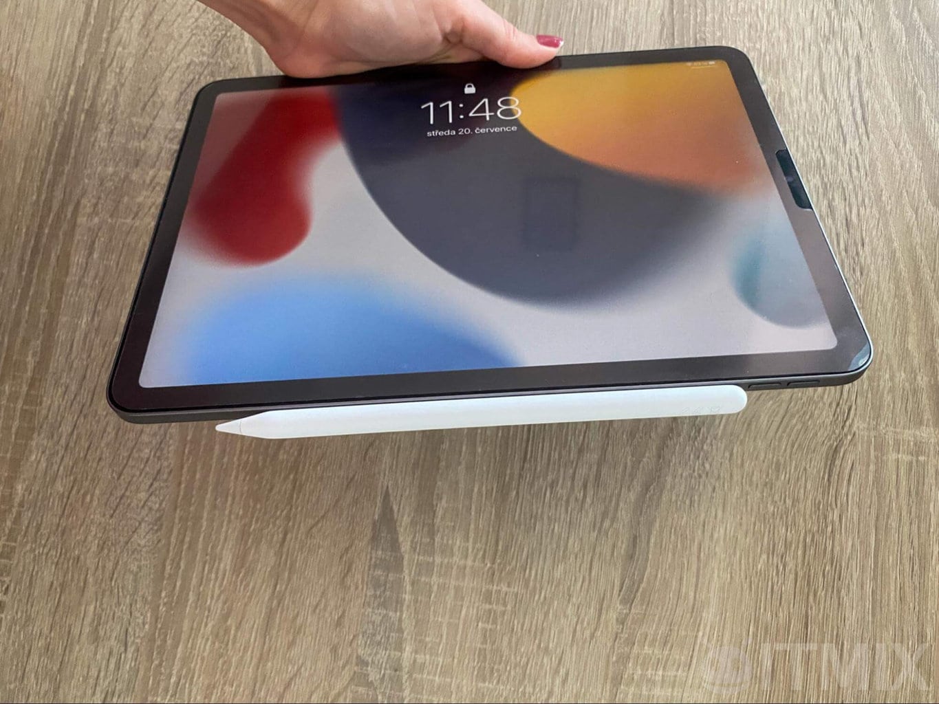 Rysik z boku trzyma się mocno