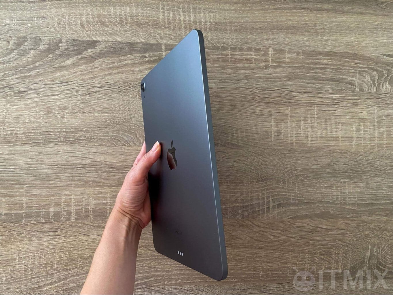 Tablet jest przyjemnie cienki