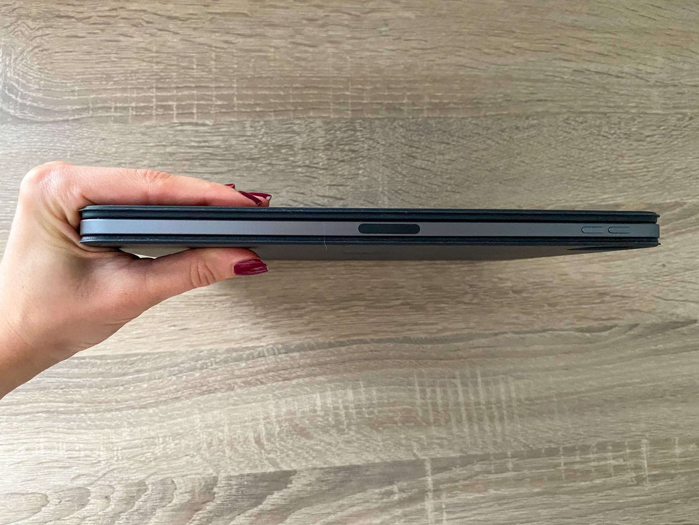 Grubość tabletu i obudowy