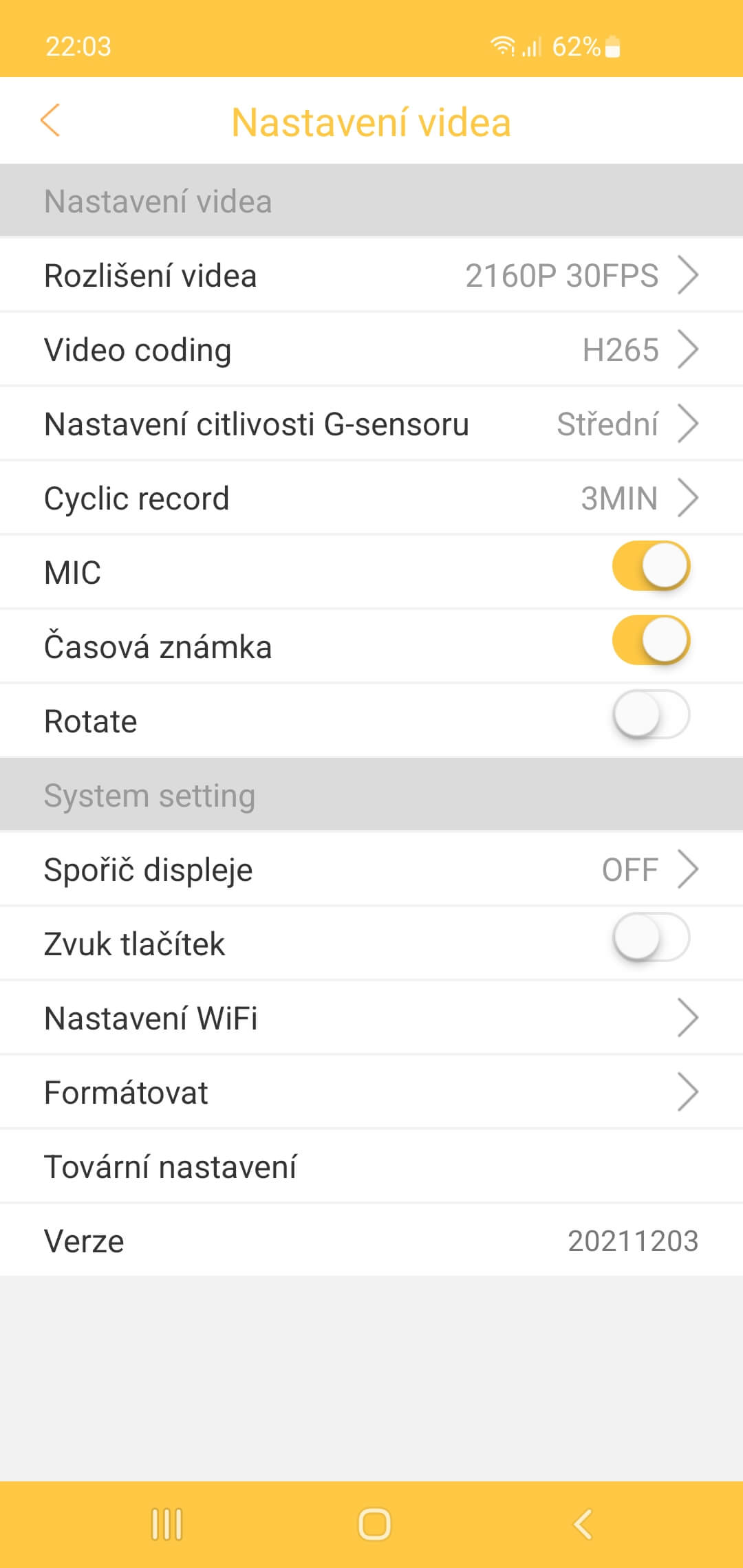 Kilka ustawień kamery samochodowej jest również dostępnych zdalnie