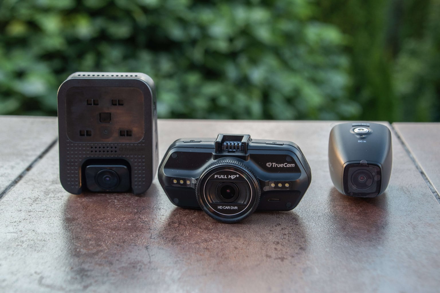 TrueCam H25 GPS 4K nie należy do najmniejszych modeli