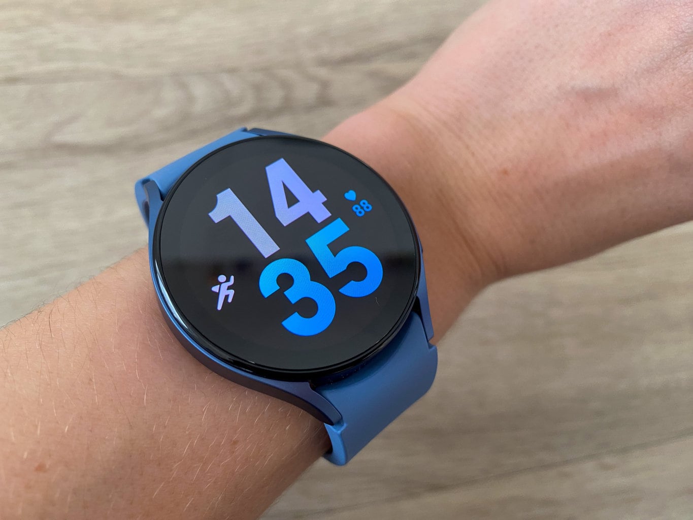 Łączy w sobie elegancki i sportowy wygląd