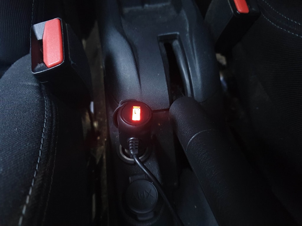 Uzupełnieniem adaptera jest podświetlane gniazdo USB