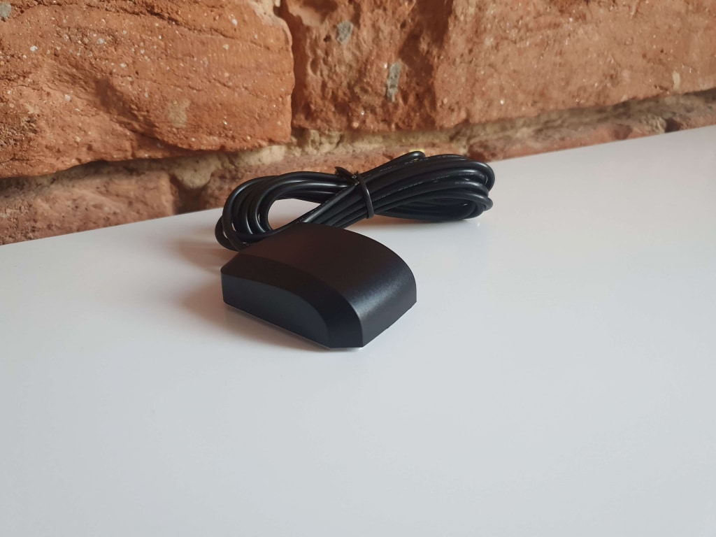 Zewnętrzny moduł GPS z kablem nie jest praktycznym rozwiązaniem