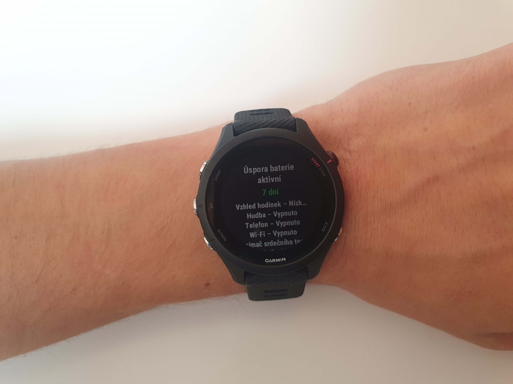 Wiele funkcji jest wyłączonych w trybie oszczędzania energii