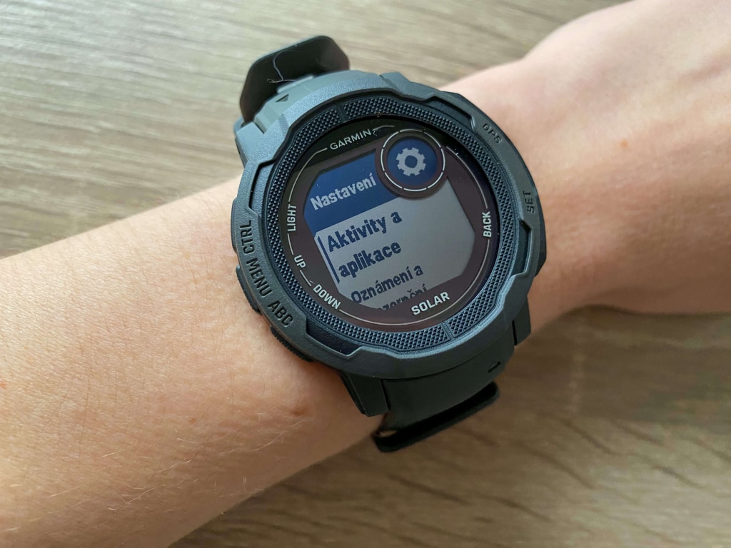 Zegarek posiada szeroki zakres funkcji