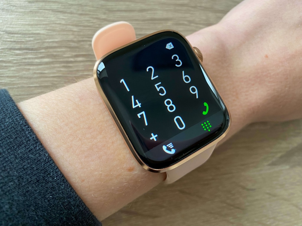 Połączenie można wybrać z poziomu zegarka