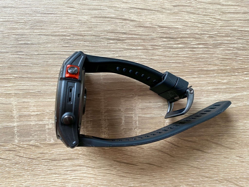 Po prawej stronie znajdują się dwa przyciski