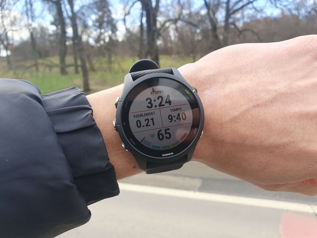 Ekrany danych wyświetlają różne przydatne metryki