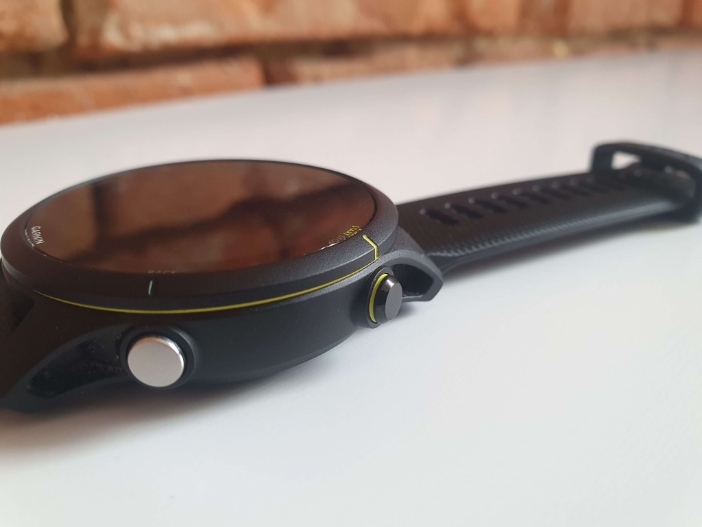 Przycisk Start/Stop jest tradycyjnie wyeksponowany