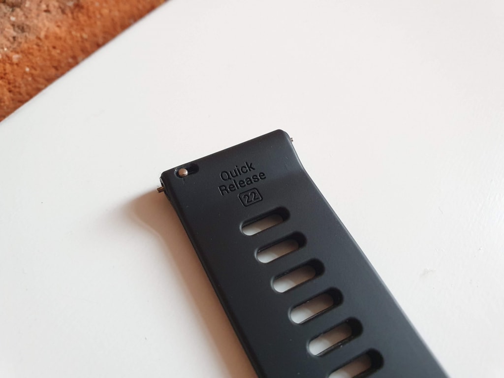 Pasek jest wygodny i można go szybko wymienić