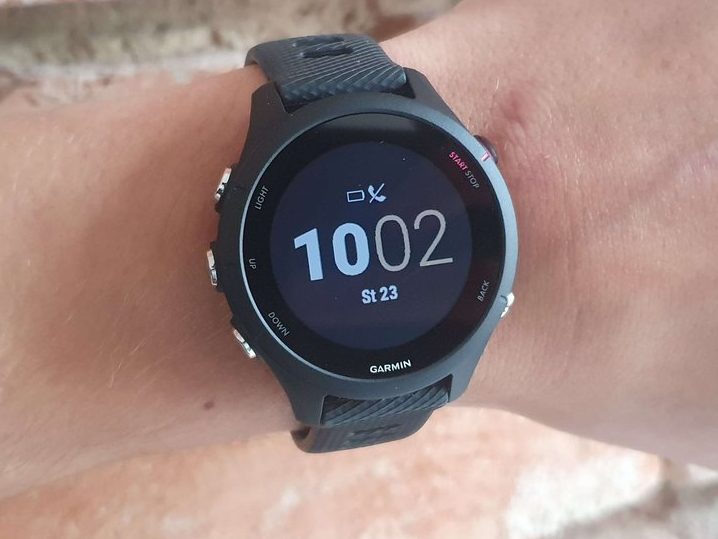 Ekonomiczna tarcza wyświetla minimalną ilość informacji