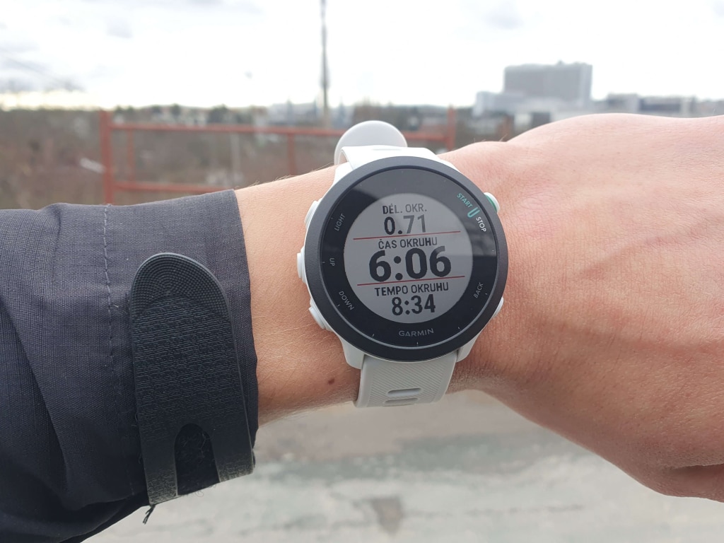 Przycisk w dół, aby przejść do innych pól danych