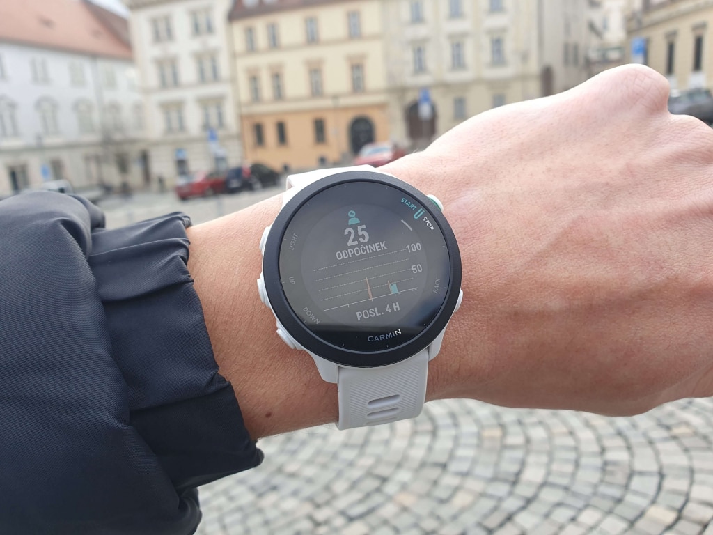 Zegarek może również monitorować ilość odpoczynku w ciągu dnia