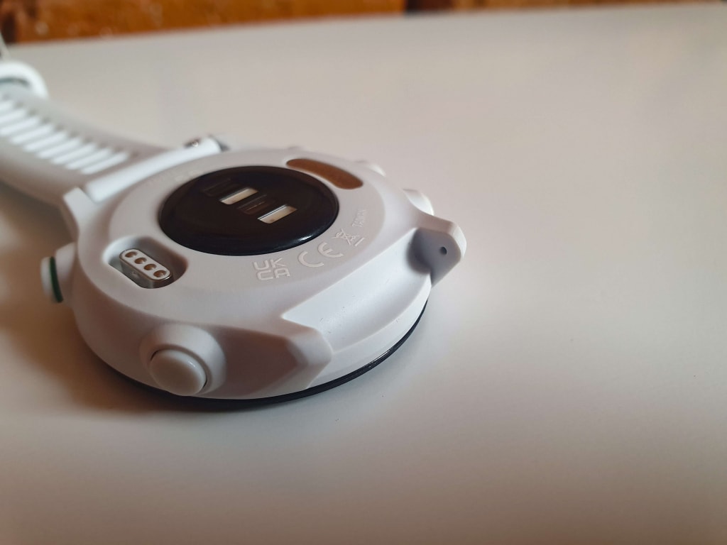 Pasek dopasowuje się do nadgarstka bez żadnych problemów