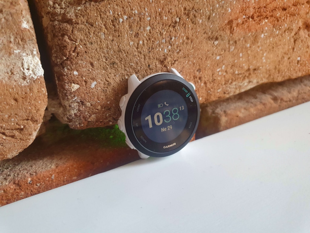 Forerunner 55 jest jednym z bardziej kompaktowych modeli