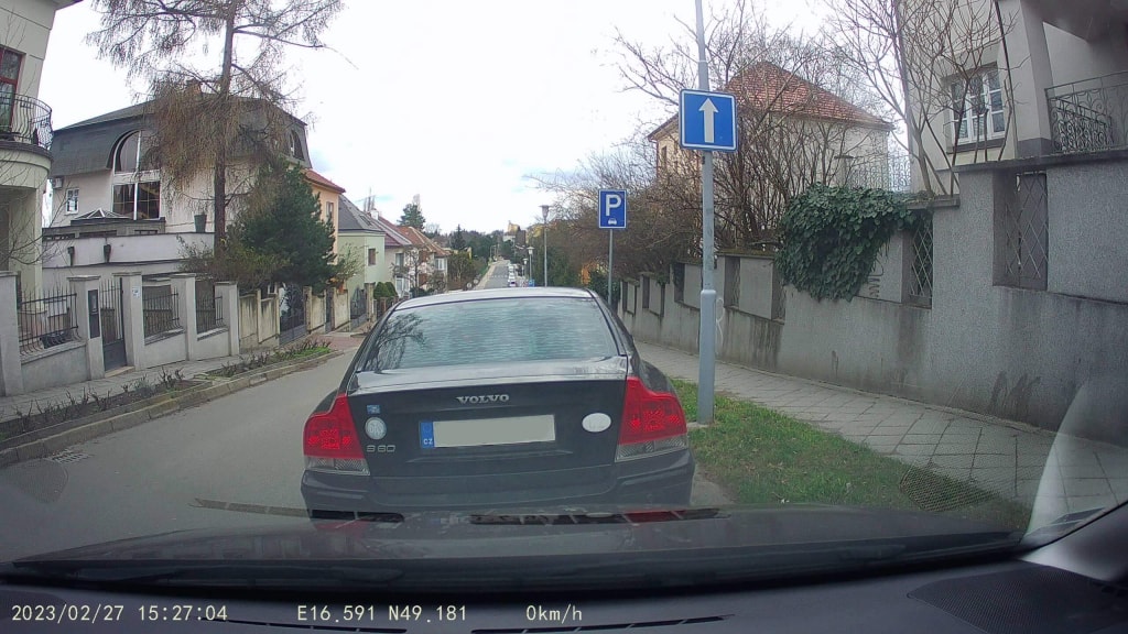 Zdjęcia można robić za pomocą przycisku lub gestu