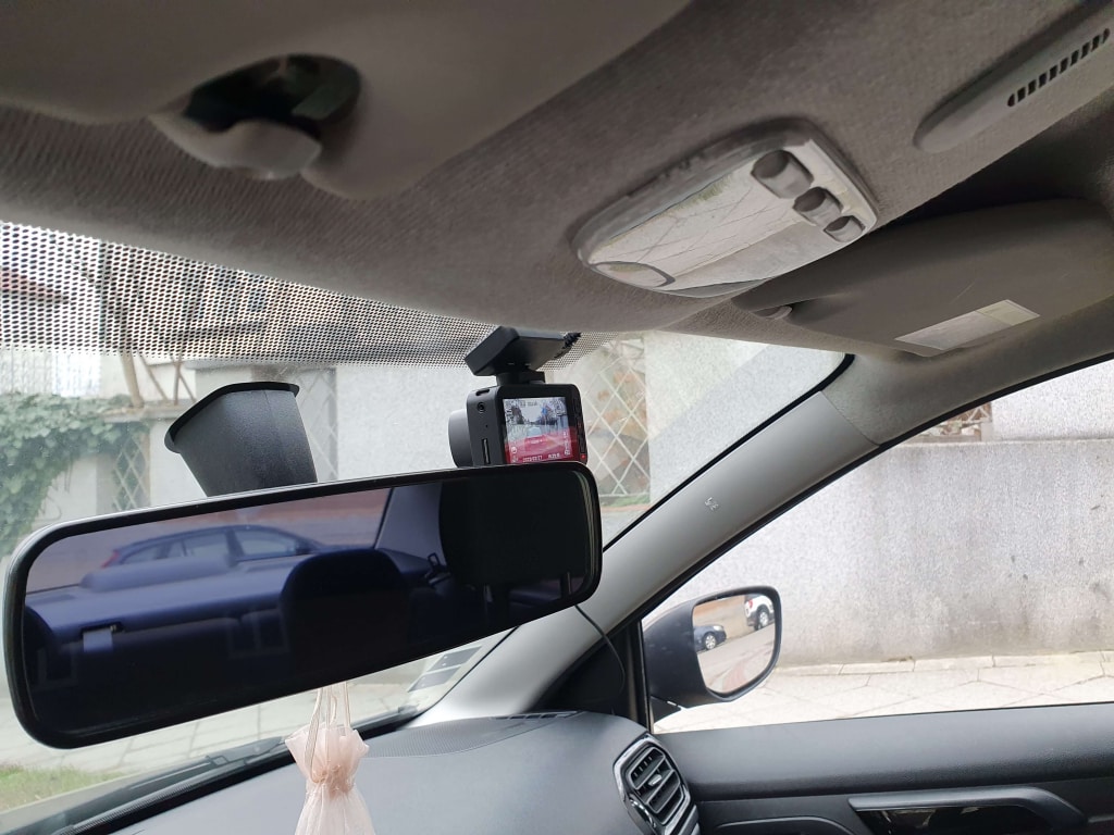 Wewnątrz samochodu kamera nie powinna przeszkadzać