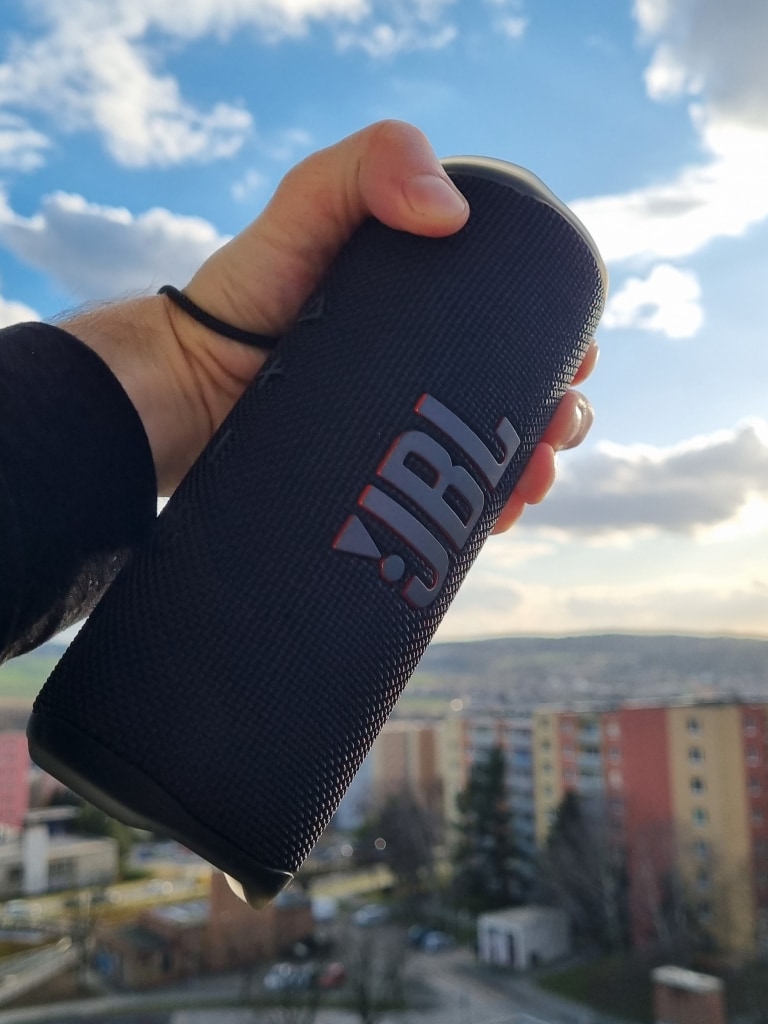 Praktyczny pasek zapewnia lepszy chwyt