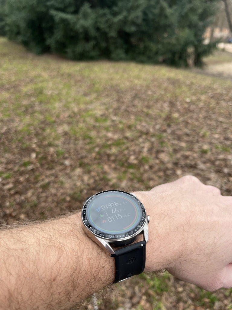 Wyświetlacz jest czytelny nawet w świetle słonecznym