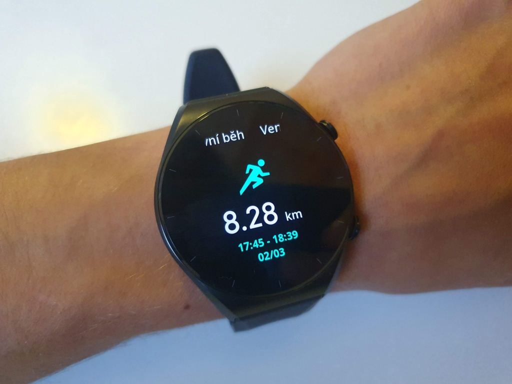 Krótka analiza biegu rozpoczyna się od pokonanego dystansu i czasu