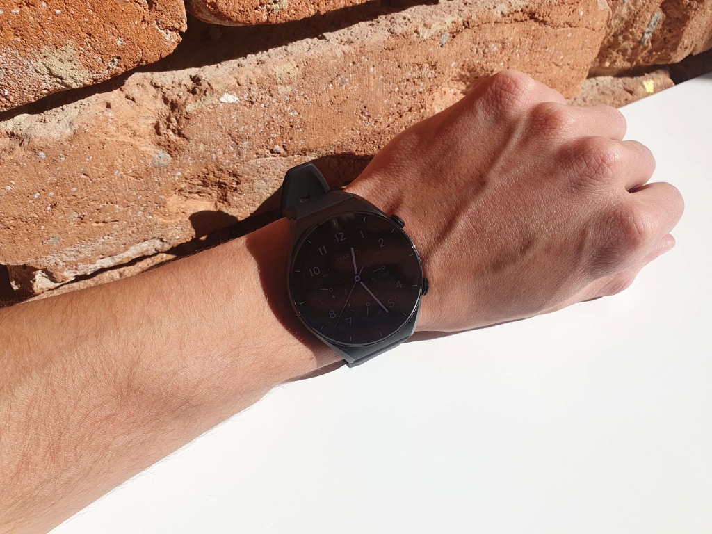 Widoczność wyświetlacza nie jest idealna w bezpośrednim świetle słonecznym