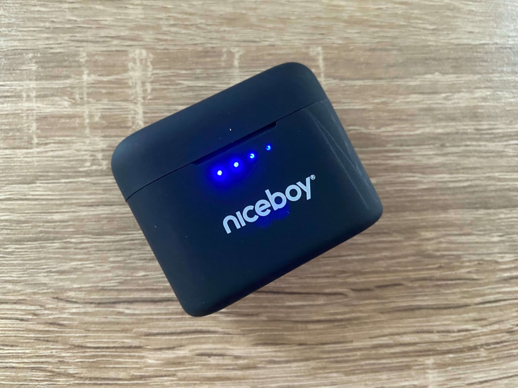 Diody LED wskazują stan naładowania baterii