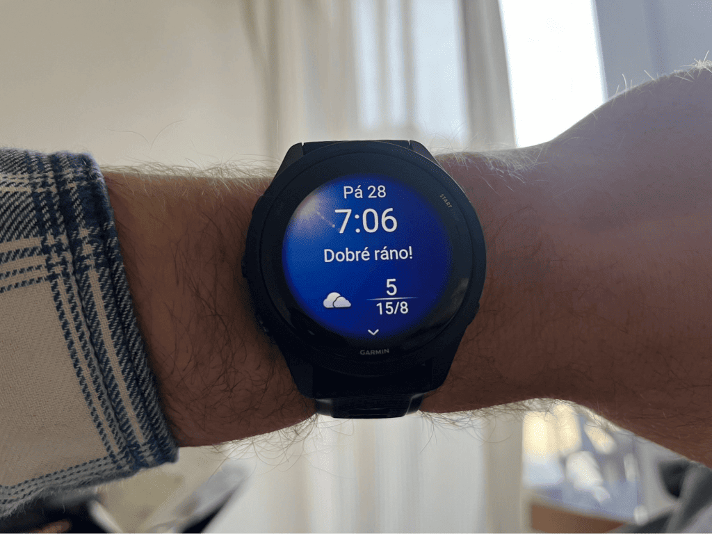 Każdego ranka otrzymasz raport z informacjami o jakości snu i innymi wskaźnikami