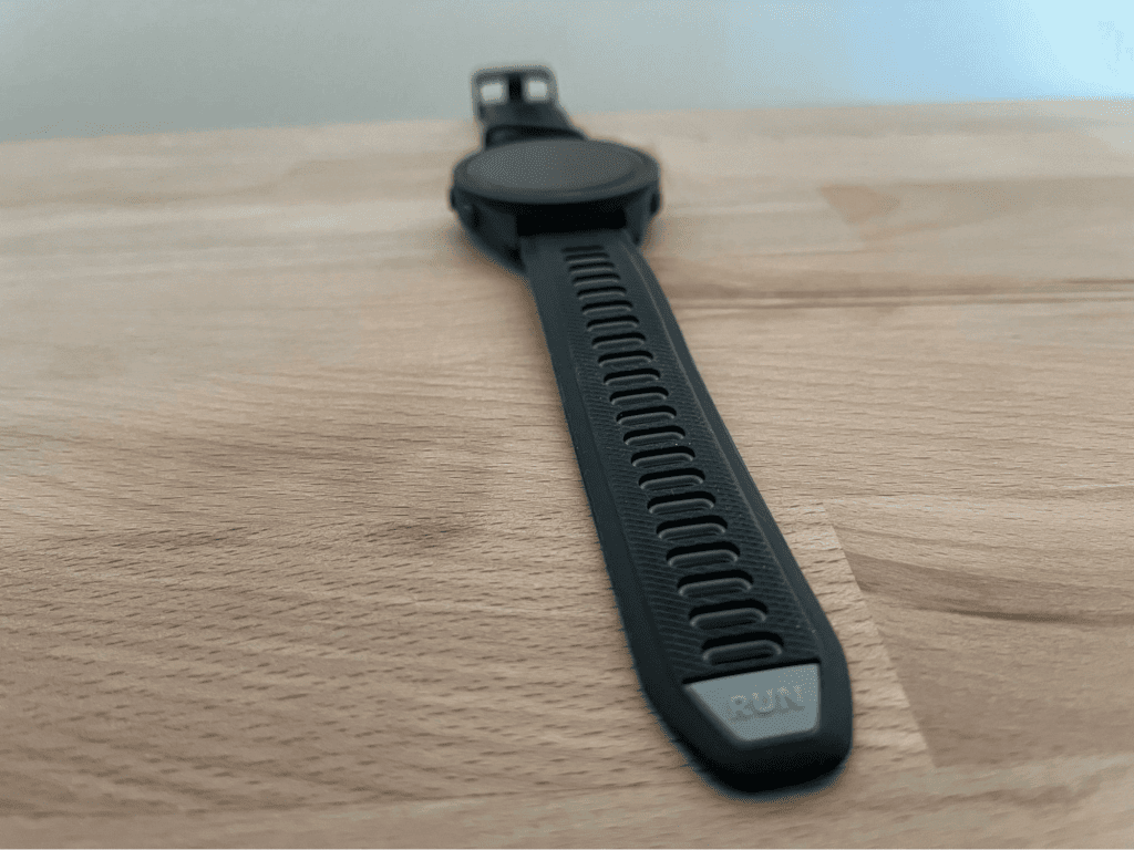 Na pasku znajduje się również napis RUN