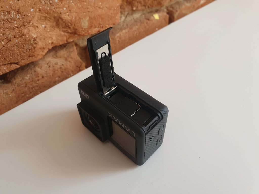 Bateria jest łatwo dostępna