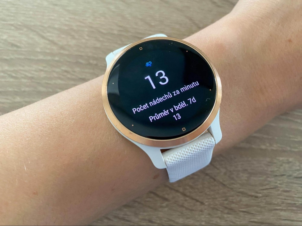 Oprócz pomiaru częstości oddechu, zegarek oferuje ćwiczenia oddechowe