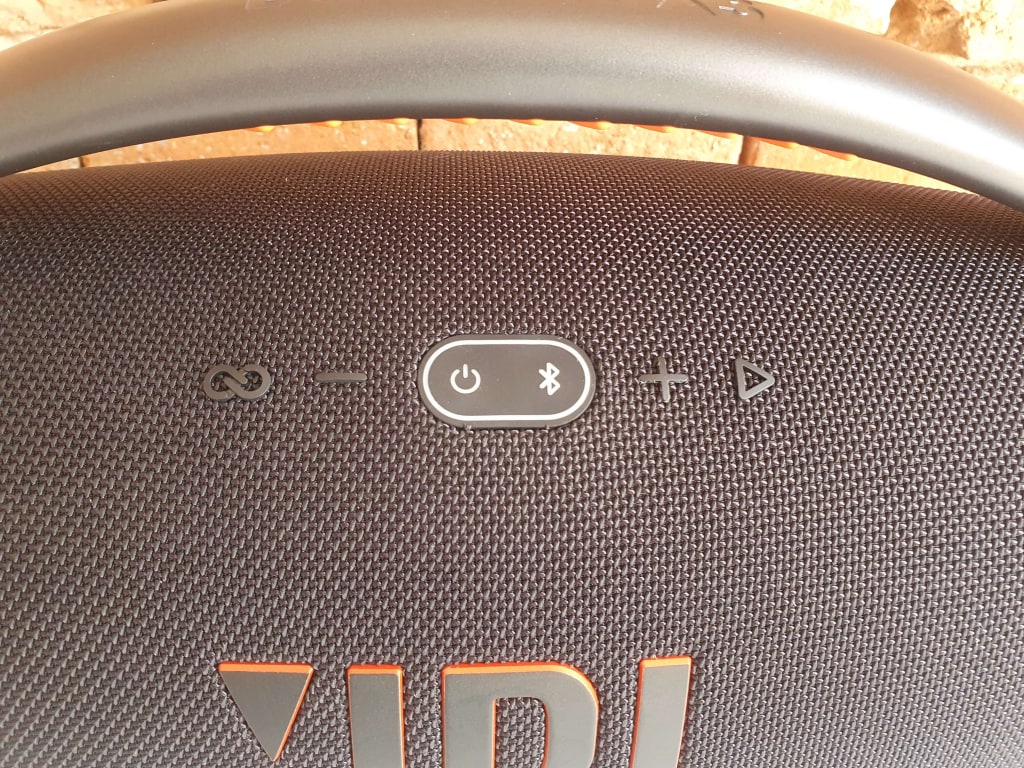 Przyciski oferują przyjemną reakcję