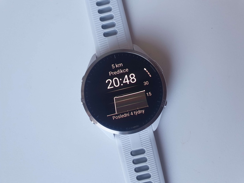 Oszacowanie czasu wyścigu jest dość dynamiczne i zmienia się w zależności od wyników użytkownika