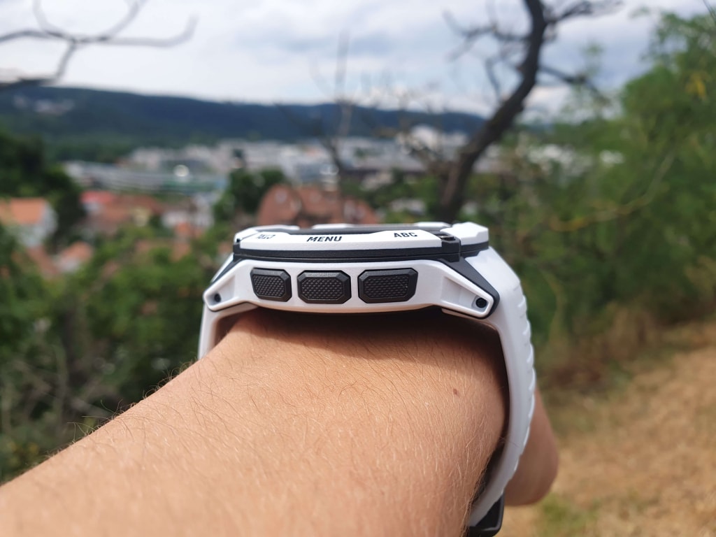 Przyciski zegarka są większe i łatwe do naciśnięcia nawet w rękawiczkach