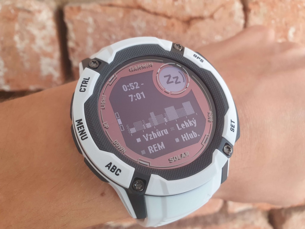 Ze względu na technologię wyświetlania, wykresy mogą być mylące