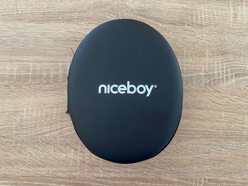 Zawiera etui podróżne