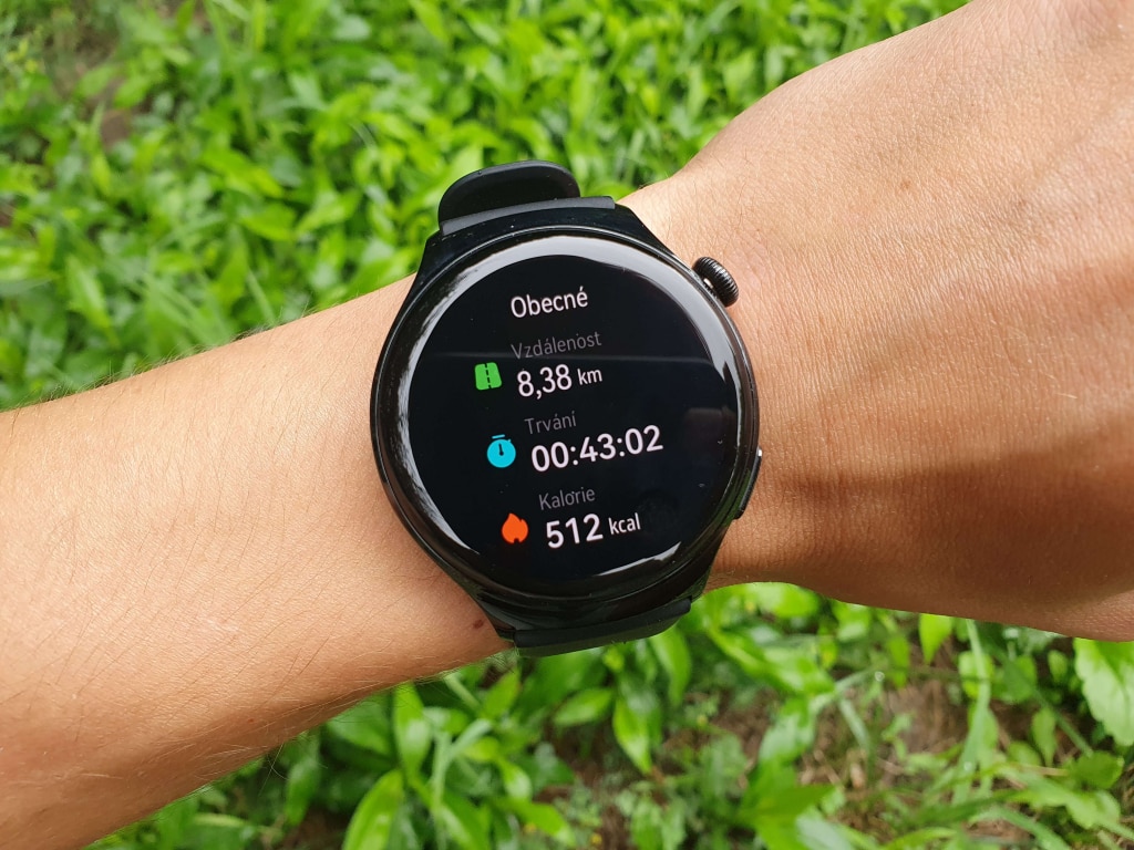 Po dziennikach można poruszać się za pomocą koronki lub dotykowo